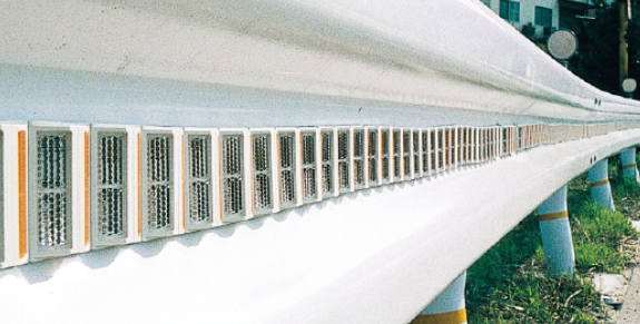 傾斜プリズム超小型リフレクター『ビームデリ』