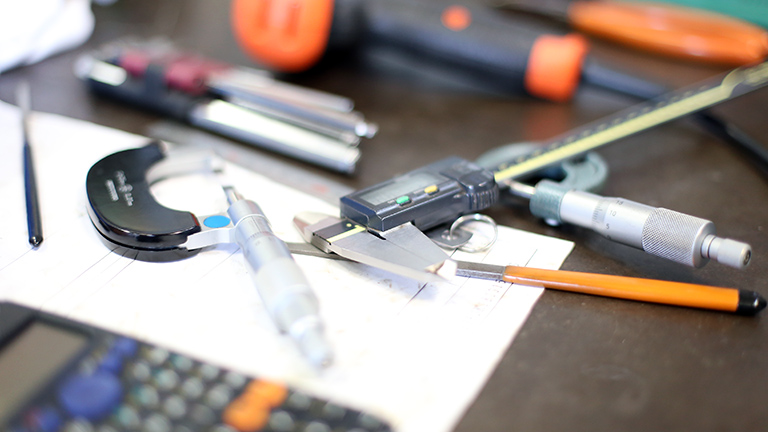 機械工具加工サービス