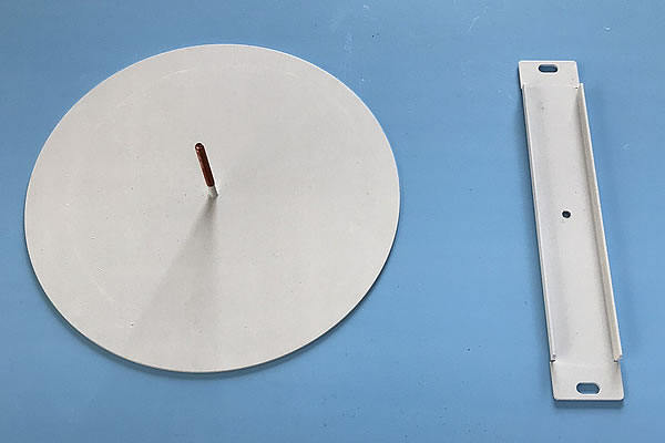 照明器具を外したあと、穴が空いたままを塞ぐ！【ブランクプレート】