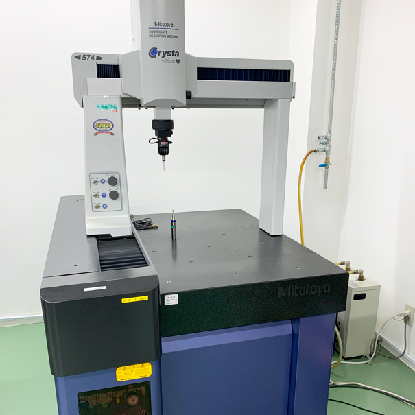 みっち 検査器紹介】三次元測定機 Crysta-Plus M574 エージェンシーアシスト