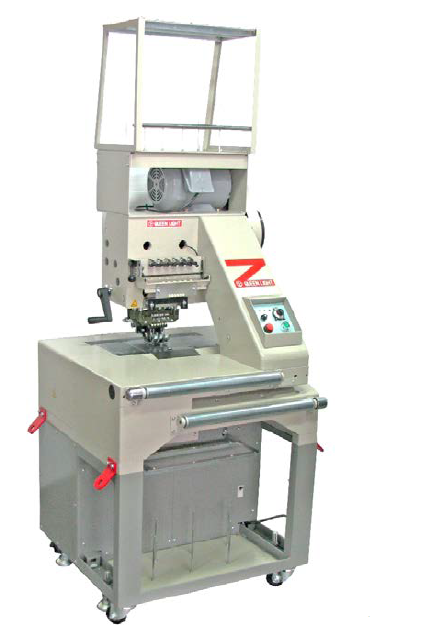 広幅生地中継ぎ専用ミシン『QMZ-101RFU/101-RF』