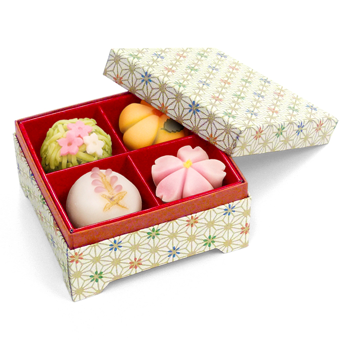 横浜市出身の洋画家川島実の【扇形皿の静物】（果物の静物画 ）、川島