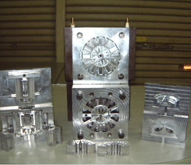 アルミ型設計製作サービス