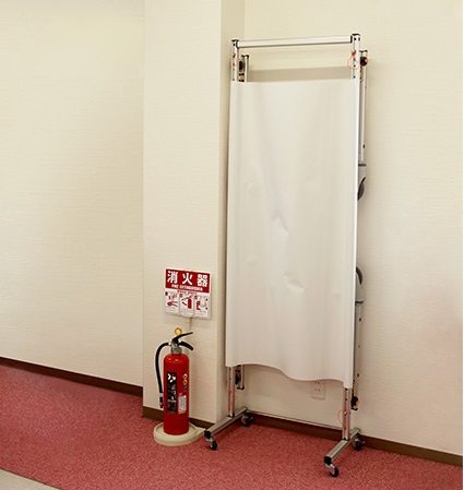 コンパクトに収納できるストレッチャー「サポートキャリー」