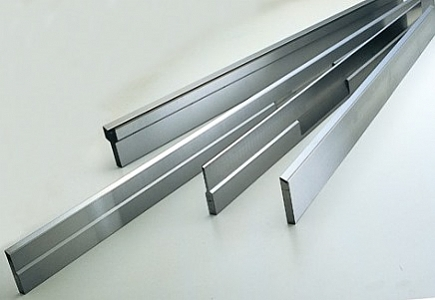 超硬合金工具　センターレスブレード