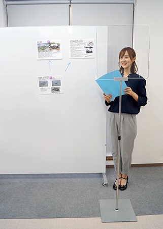 音楽の授業などに最適な「ポールパーテーション」