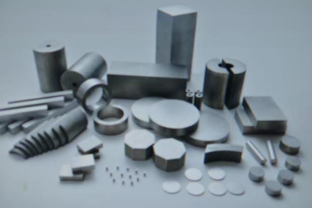 レアアースマグネット（ネオジム磁石、サマコバ磁石）