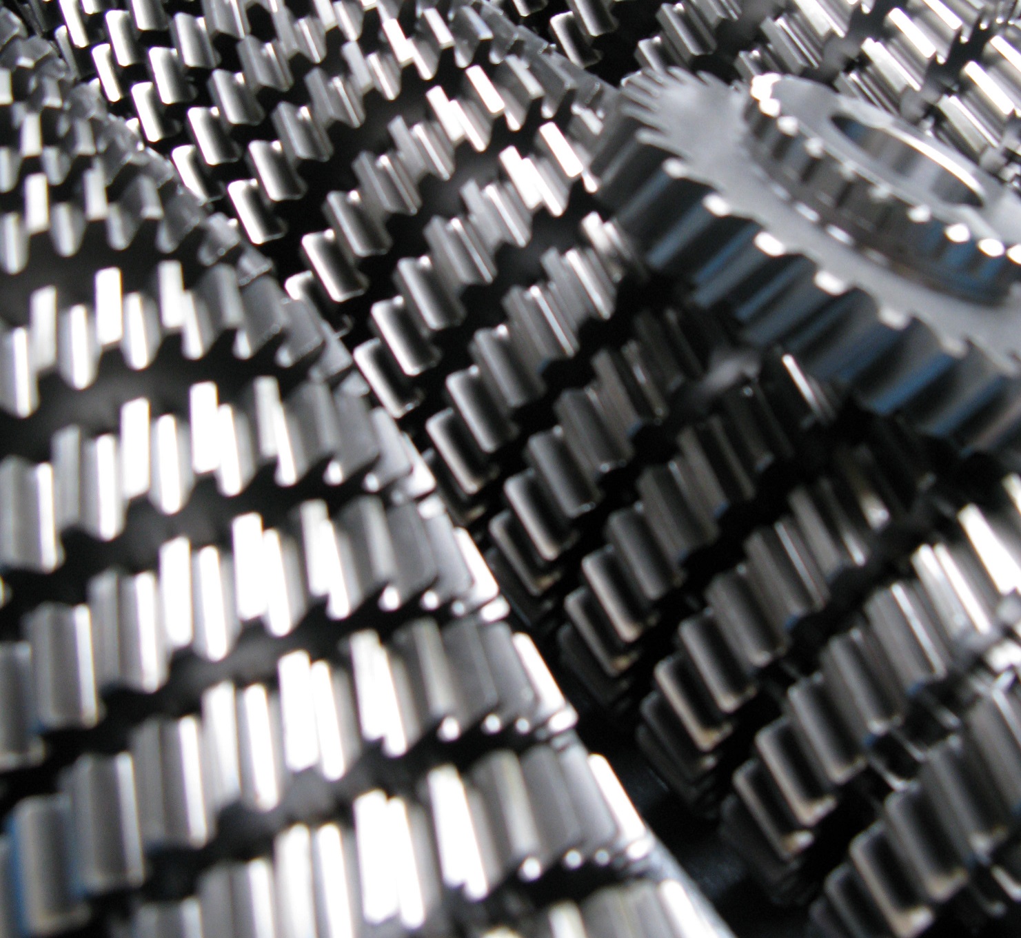 自動車の燃費を劇的に向上させる二硫化モリブデン処理