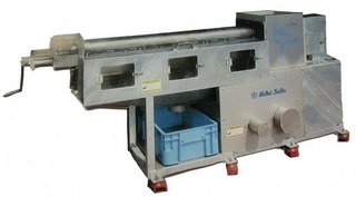 野菜くず脱水機「スクリュープレス 2次絞り機」