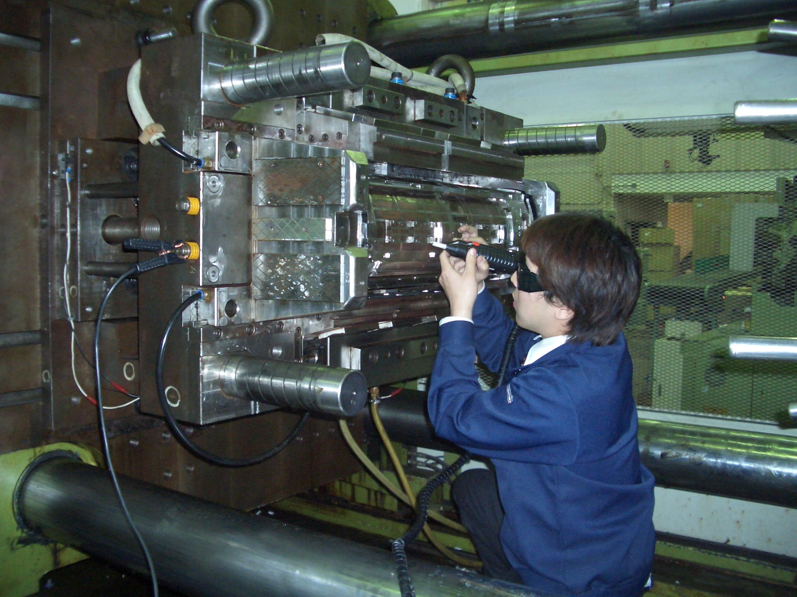 【電子機器向け】プラスチック成形金型の肉盛補修