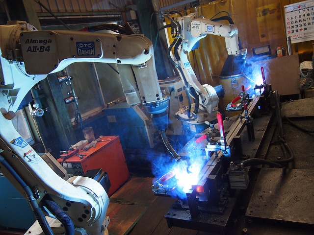 アークロボット溶接加工サービス