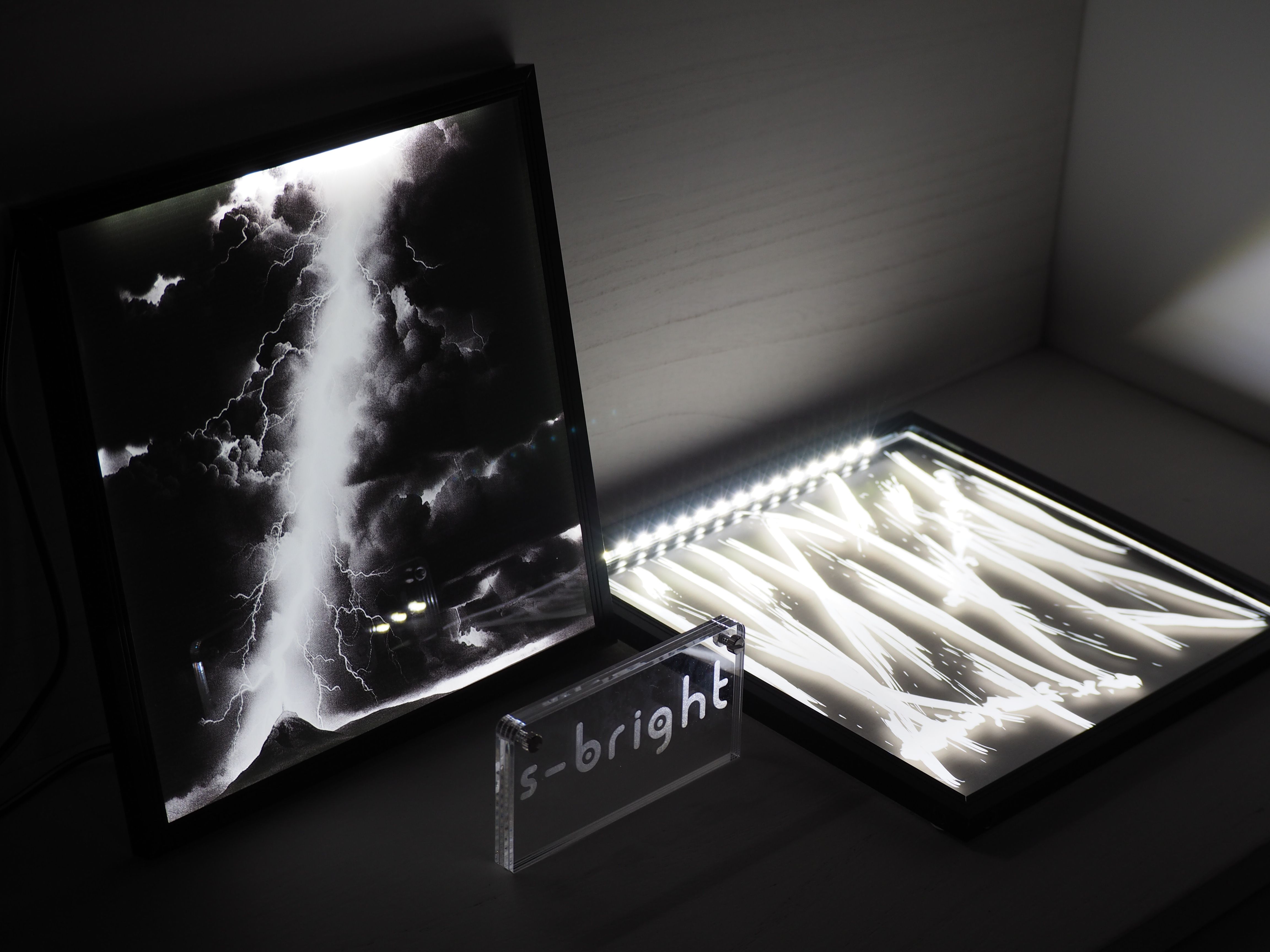 アクリル加工サービス