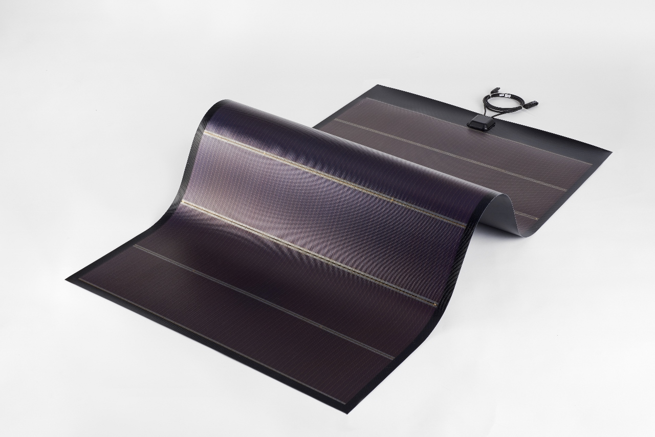 フィルム型アモルファス太陽電池『フレキシブル太陽電池モジュール』