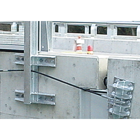 遮音壁関連製品『落下防止システム』