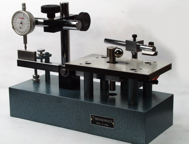 溝位置比較測定機『MGPシリーズ』