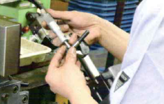 センターレス研削加工