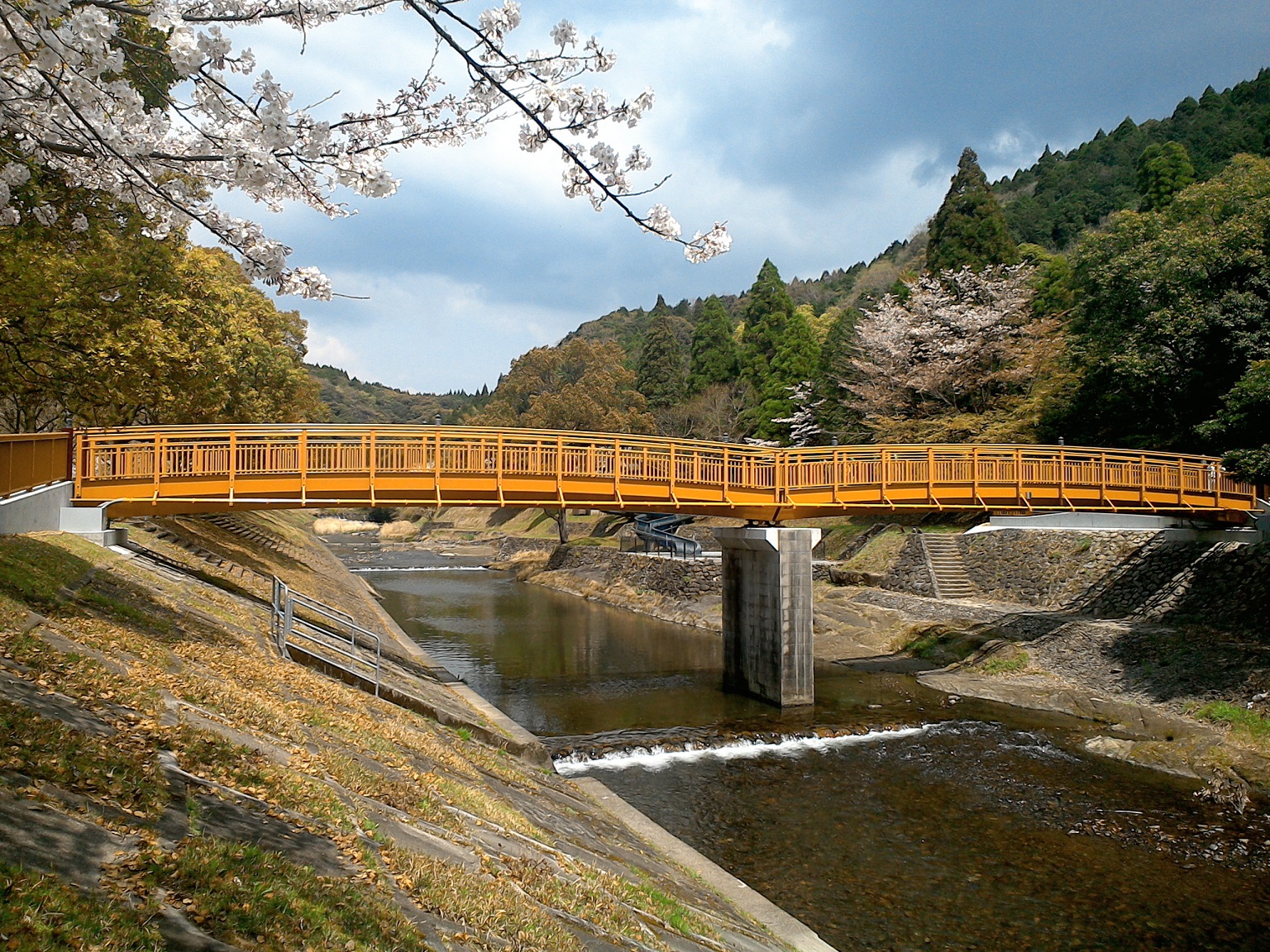 ＦＲＰ橋梁　バキュームインフュージョン工法　