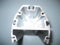 アルミ押し出し形材　加工サービス