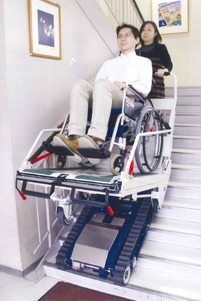 サンワ CU70 階段運搬車 台車 昇降機 電動階段運搬車 最大荷重120kg UD 