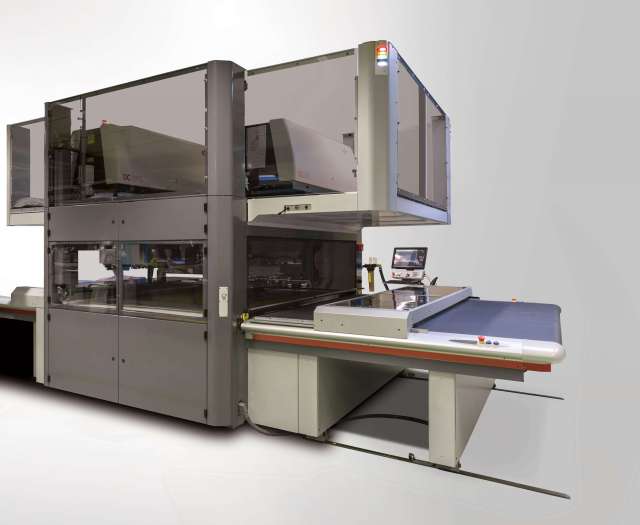 エアバッグ用レーザー裁断機: FocusQuantum Flat | レクトラ・ジャパン