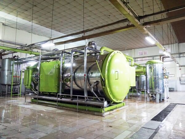 食品凍結乾燥機向け真空ポンプの納入事例 | 大阪真空機器製作所