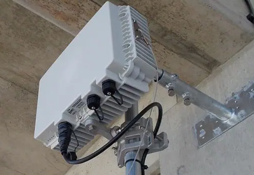 最大2kmまで対応！広域Wi-Fiエリアの設計、構築