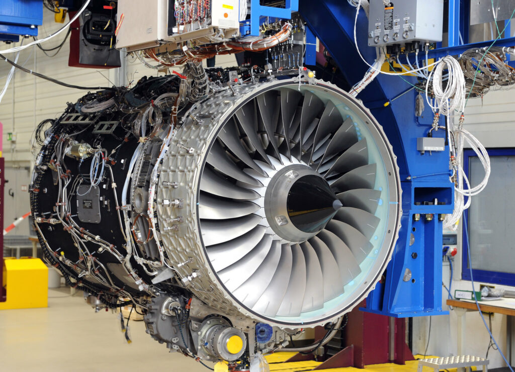 航空機エンジン用コンプレッサーブレードの最適化 | FsTech - Powered