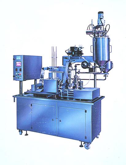 容器充填シール機　UHM-10