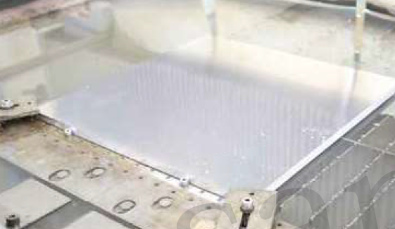 ウォータージェット　切断加工サービス