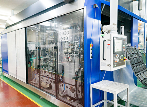 真空成型・真空圧空成型