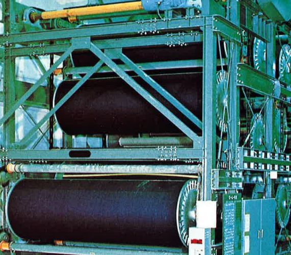 ロール自動倉庫『チェーン式ロールストッカー』