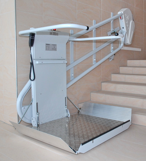 車いす用階段昇降機『Male（マーレ）』 新光産業 | イプロスものづくり
