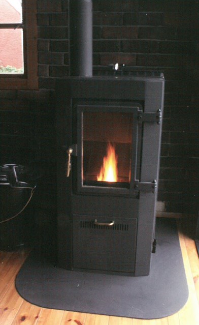 ペレット式輻射暖房『SPE-810』