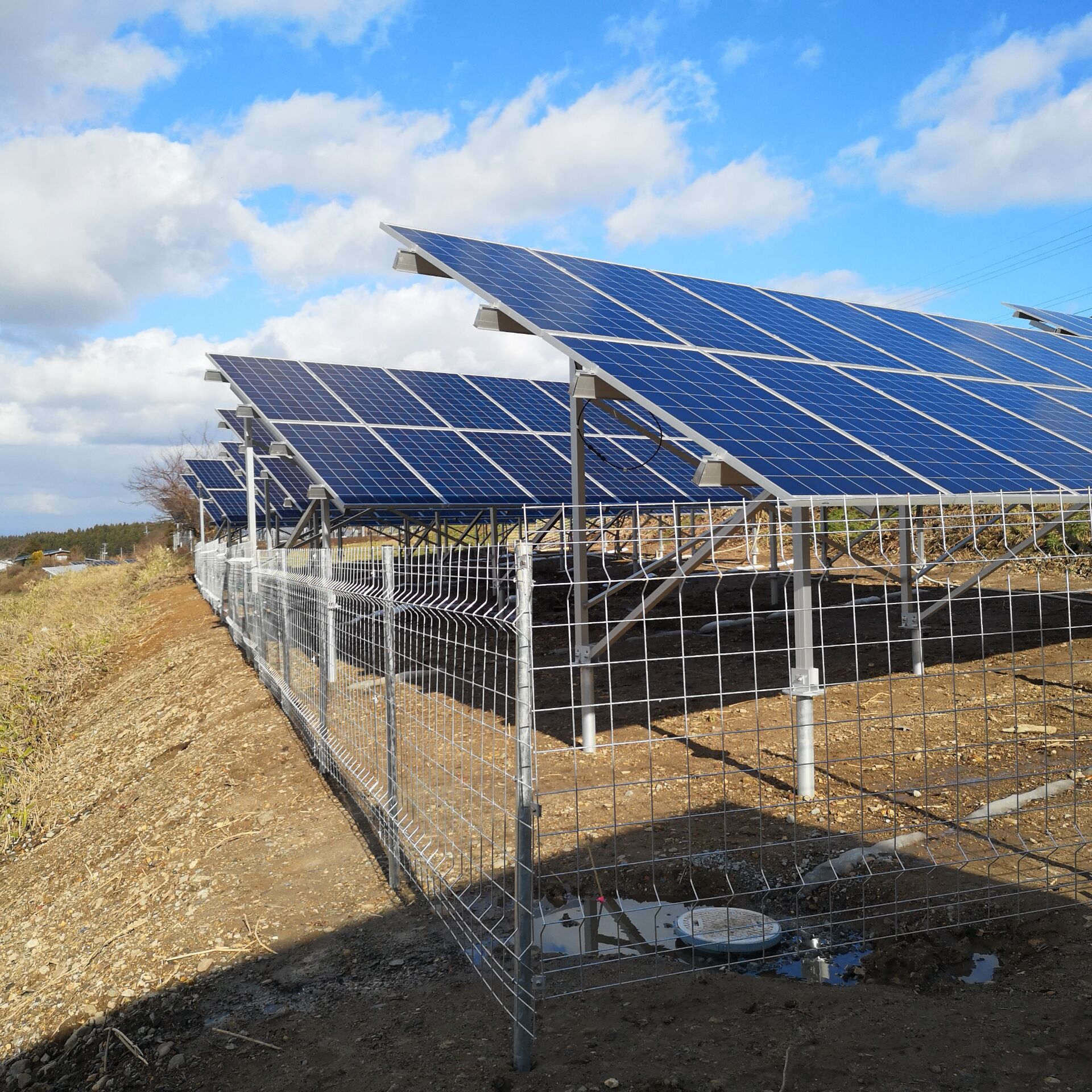 メッシュフェンス