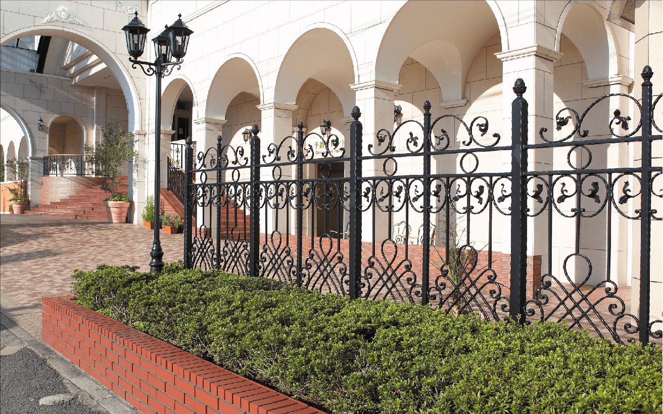 ロートアイアン　ロートアルミ フェンス