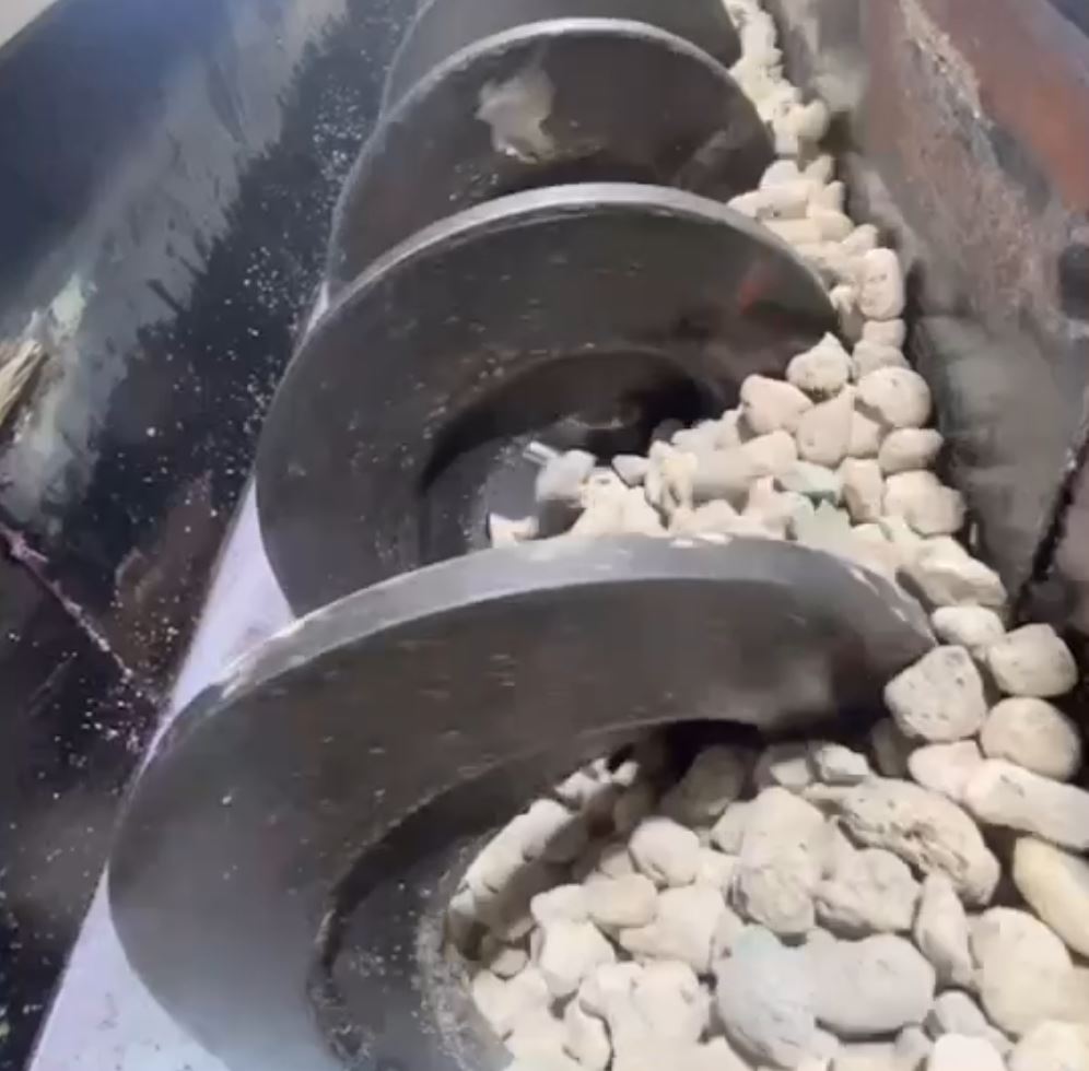 【バラ物搬送】 無軸スクリューコンベア