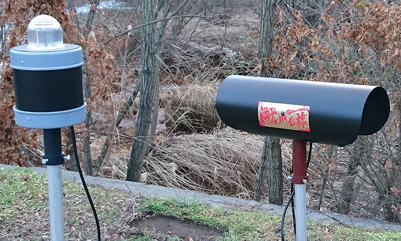 シカ・イノシシ・クマ・防除威嚇機『獣用心棒 ストロボタイプ』