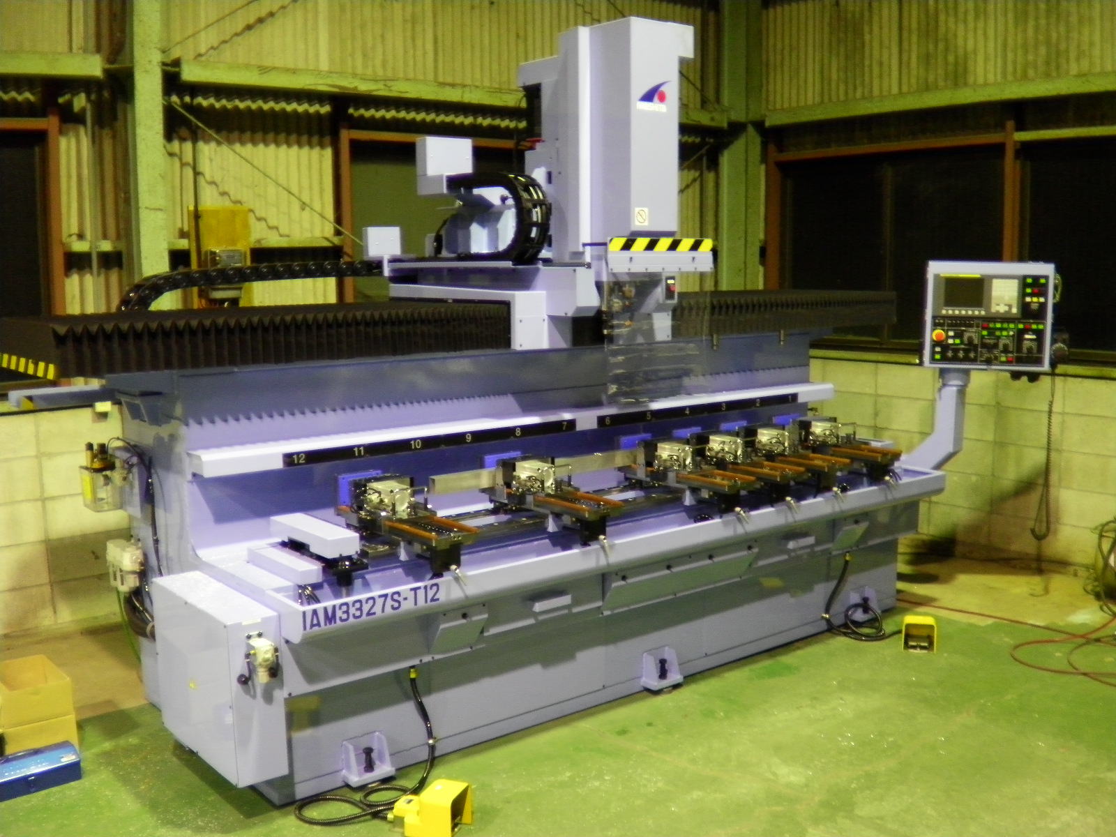 アルミ形材加工サービス