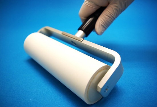 フィルム等の張り合わせ作業に好適！『ラミネートローラー』