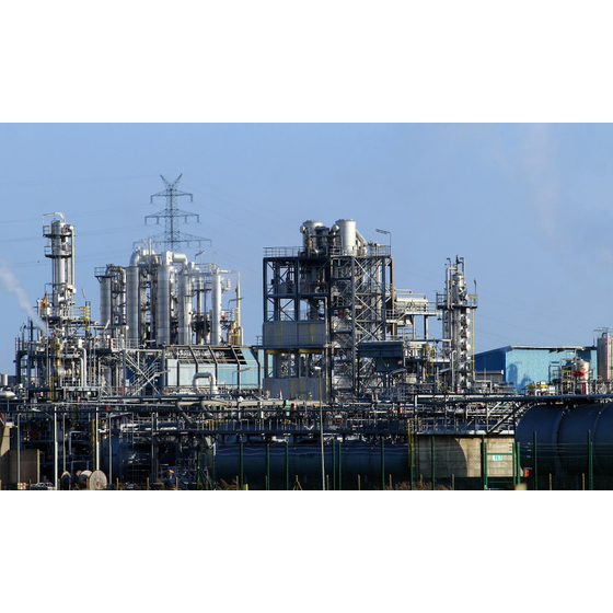 industry-gfdaf70161_1920.jpg