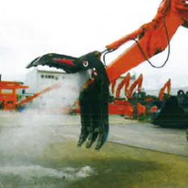 油圧式高圧散水装置『アグアラッシュ』