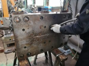 【加工事例】スピーカー部品用金型の水漏れによるサビ修理