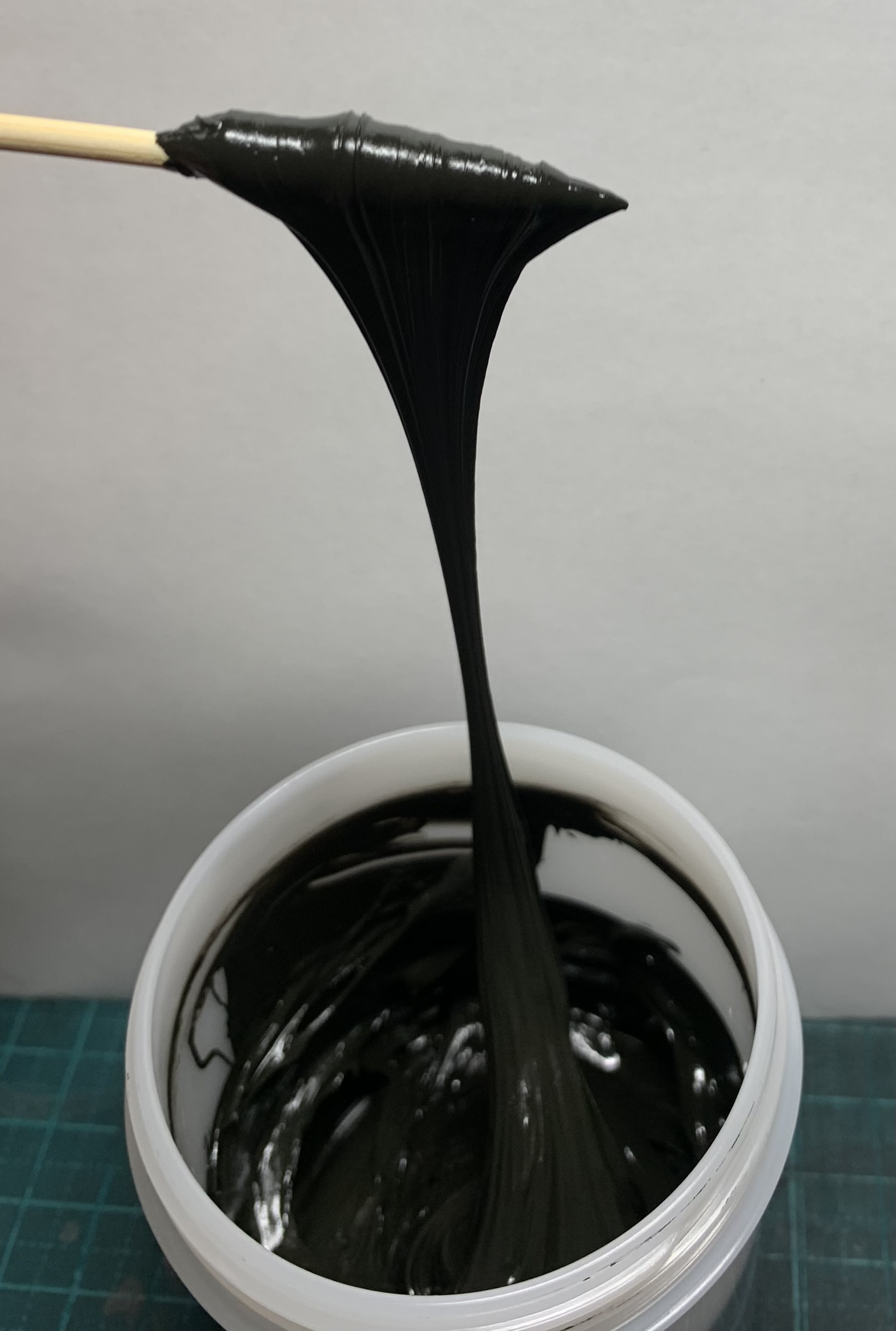 独自技術 CNT・グラフェンを高分散！ 分散液と塗料を開発