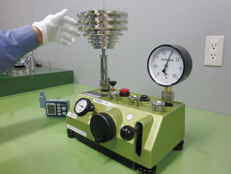 圧力計の点検・校正お任せ下さい！！