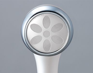小さな超微細気泡が生み出す驚異の洗浄力　ナノバブルシャワーヘッド