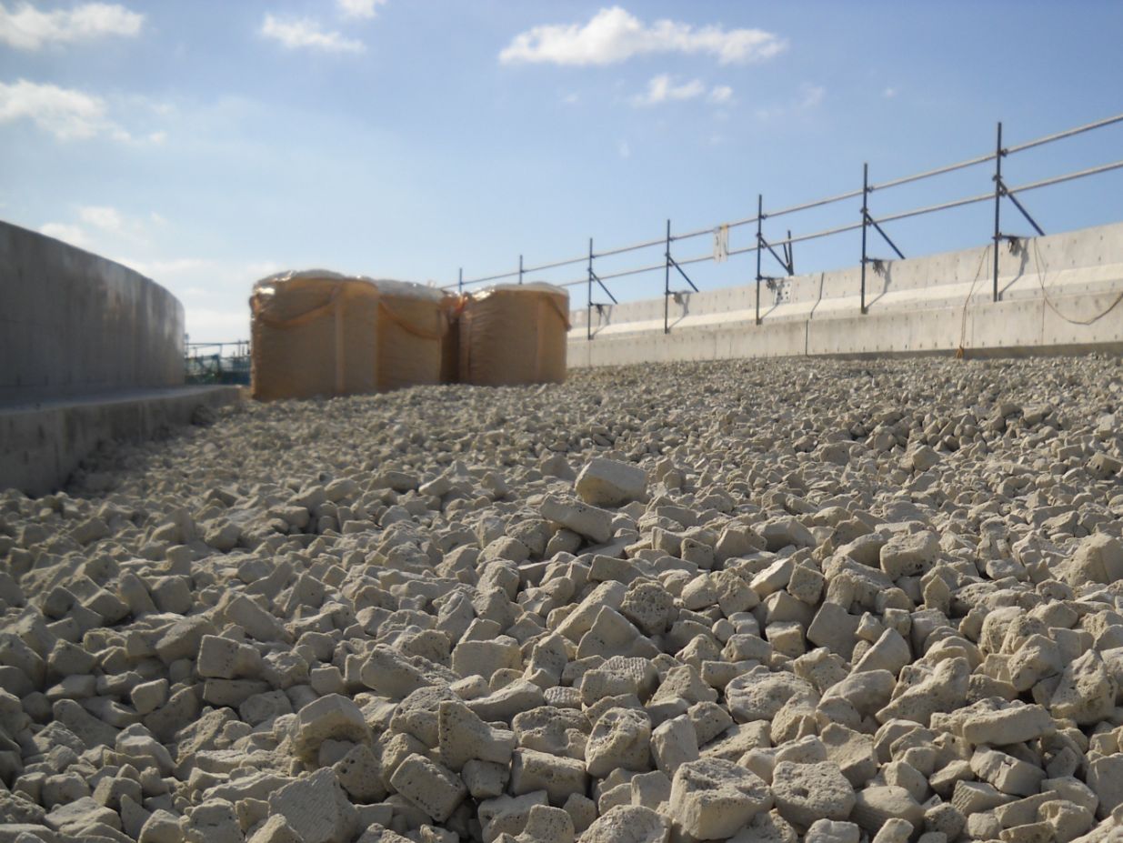 ガラス発泡軽量資材・盛土材『スーパーソルL2』※事例集プレゼント