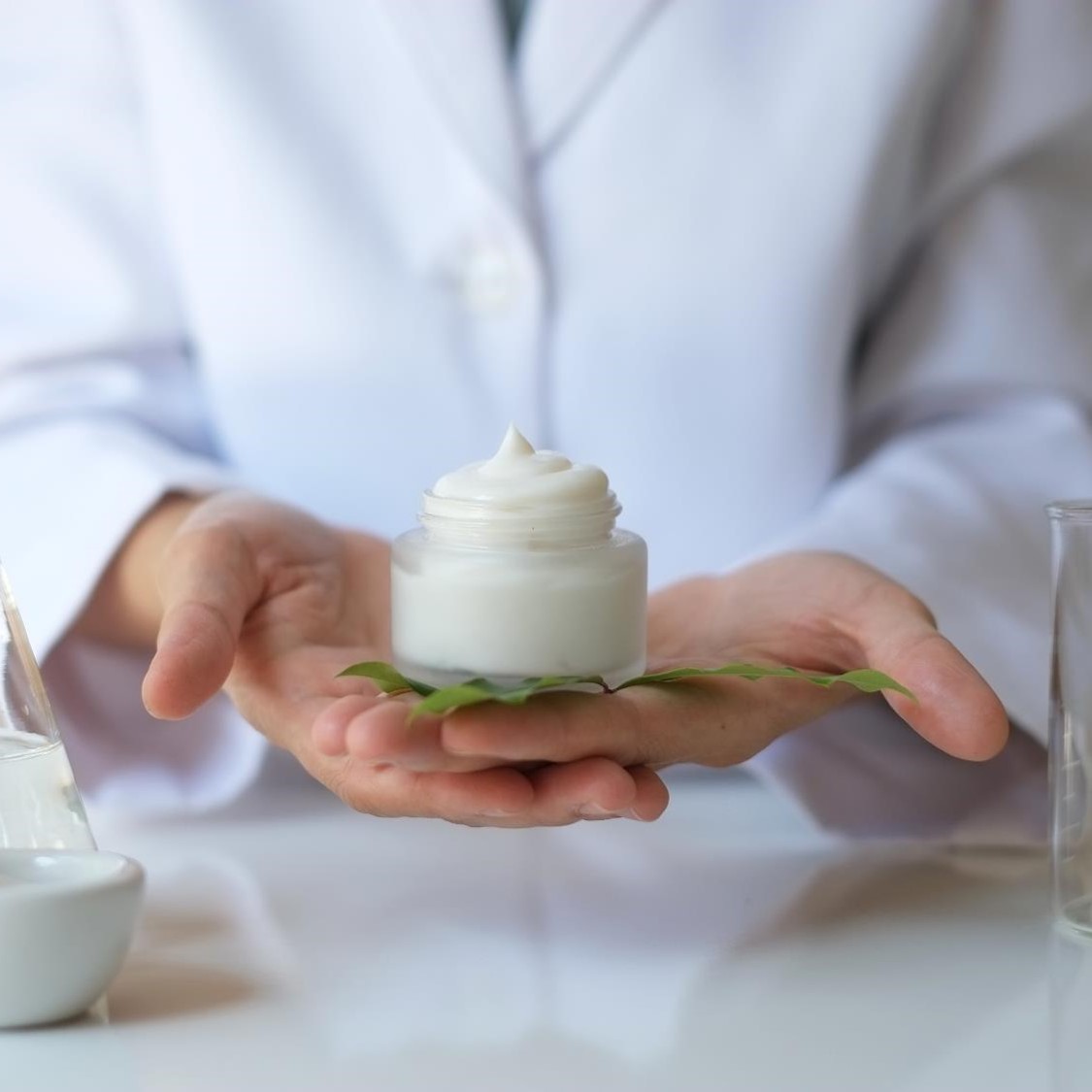 オリジナル化粧品OEM・ODMサービス