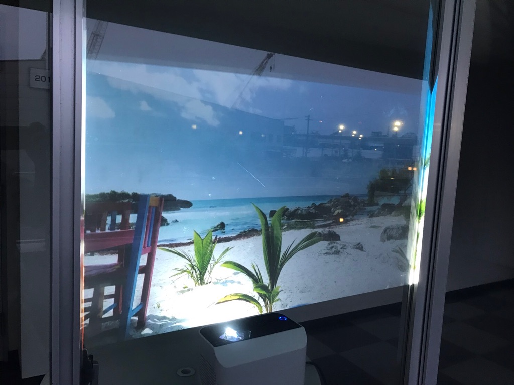 透明スクリーンフィルム【パルミルスクリーン】※試写ムービー公開中