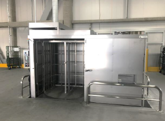 カゴ台車一体型プラコン洗浄脱水機