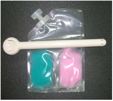 容器『2液混合袋』